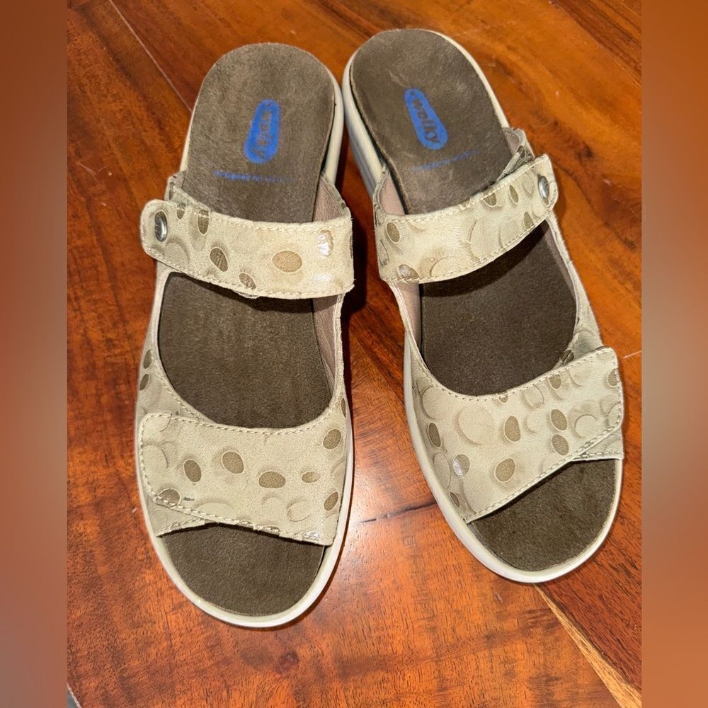 Wolky Liana Adjustable Comfort Sandals beige with circles